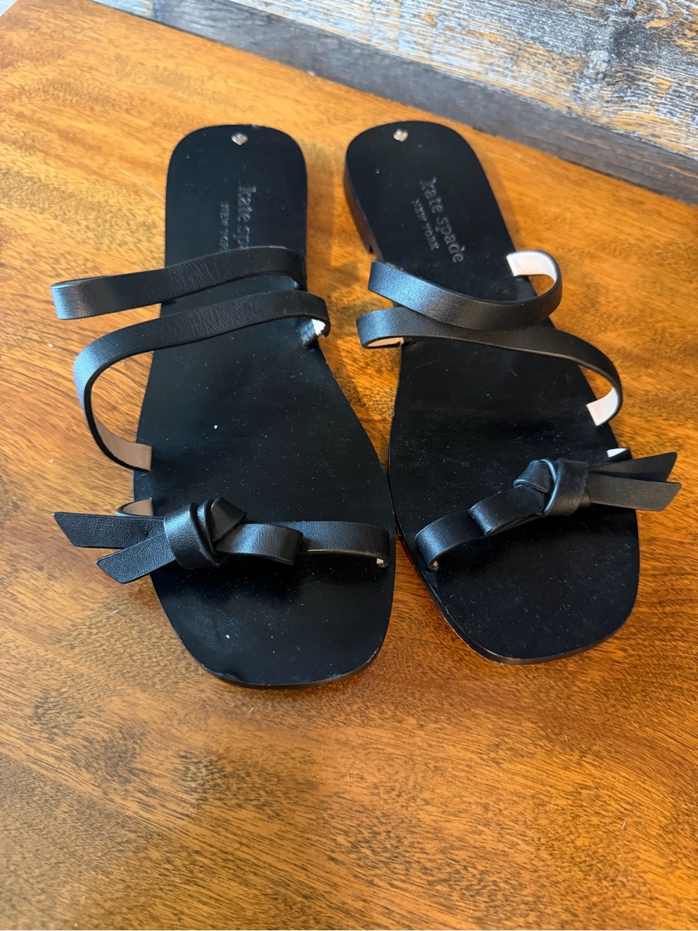 kate spade Black Leather Knot Toe Strappy Sandals Size 6